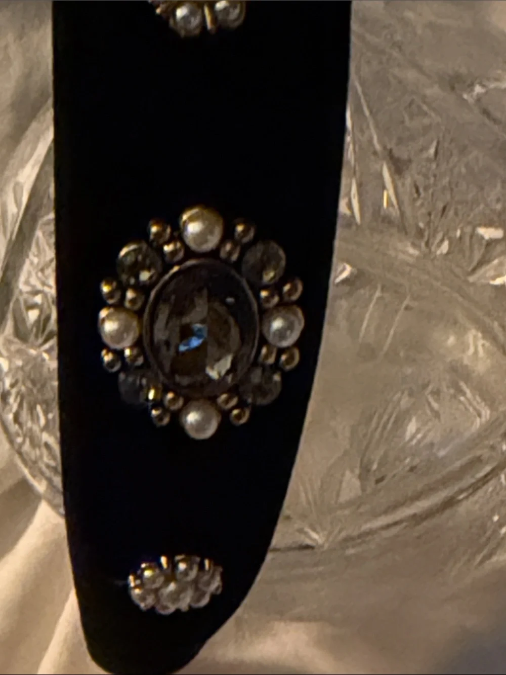 Black velvet Embellished four beautiful cameo style Crystal and pearls headband